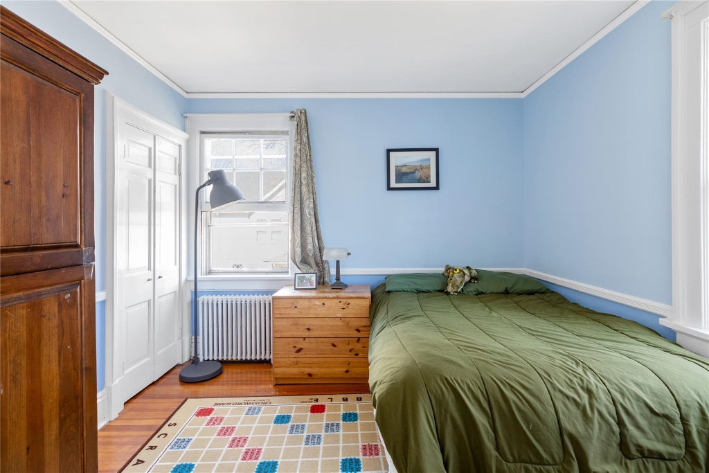 23 of 36 - 147 Windsor Avenue, Brightwaters, NY