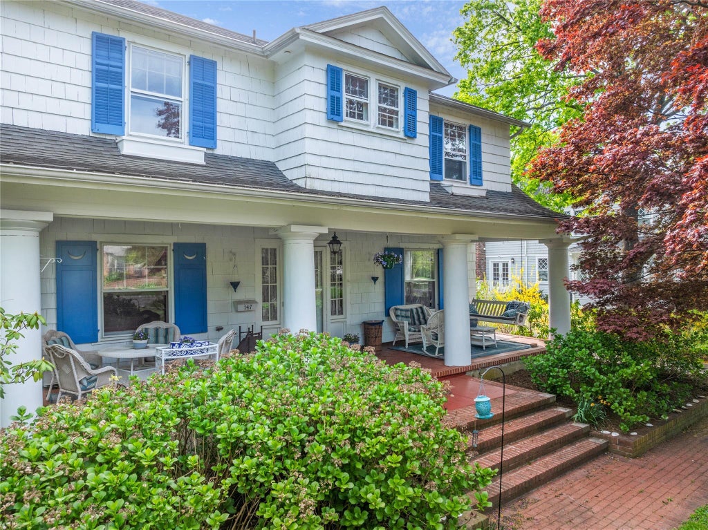 3 of 36 - 147 Windsor Avenue, Brightwaters, NY