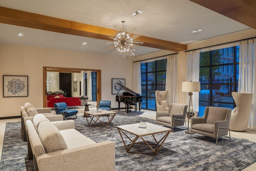 17 of 24 - 100 Garvies Point Road 1211, Glen Cove, NY