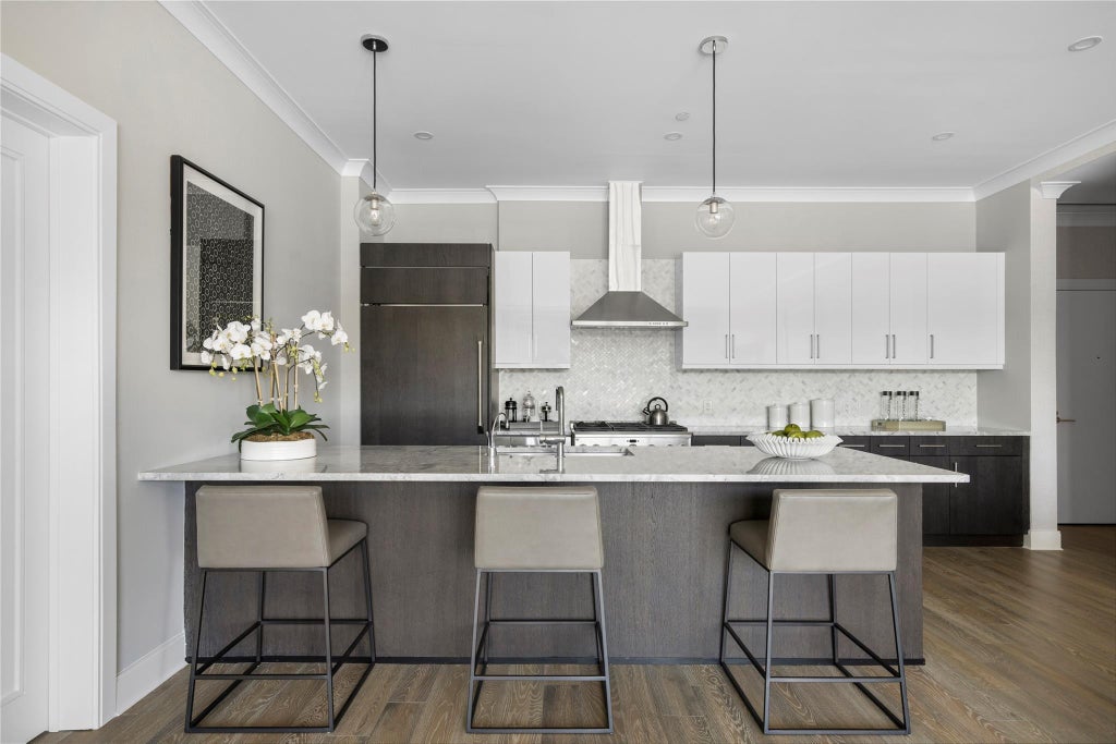 5 of 24 - 100 Garvies Point Road 1211, Glen Cove, NY