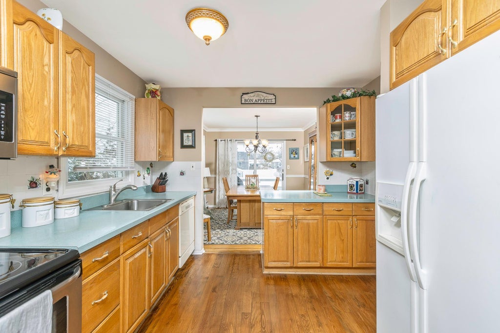 13 of 27 - 98 Hillside Avenue, Saint James, NY