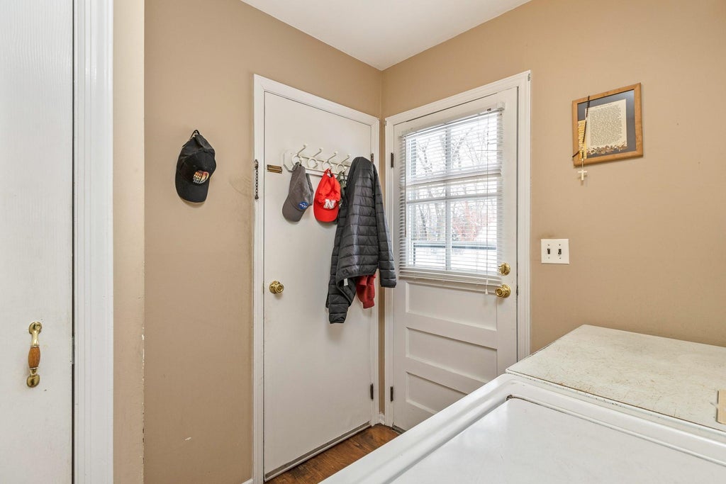 16 of 27 - 98 Hillside Avenue, Saint James, NY