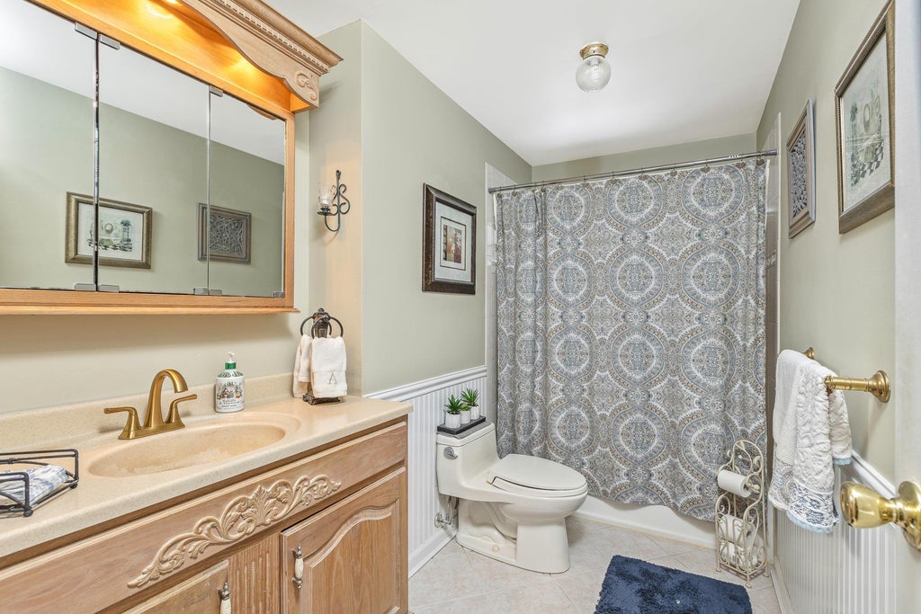 20 of 27 - 98 Hillside Avenue, Saint James, NY