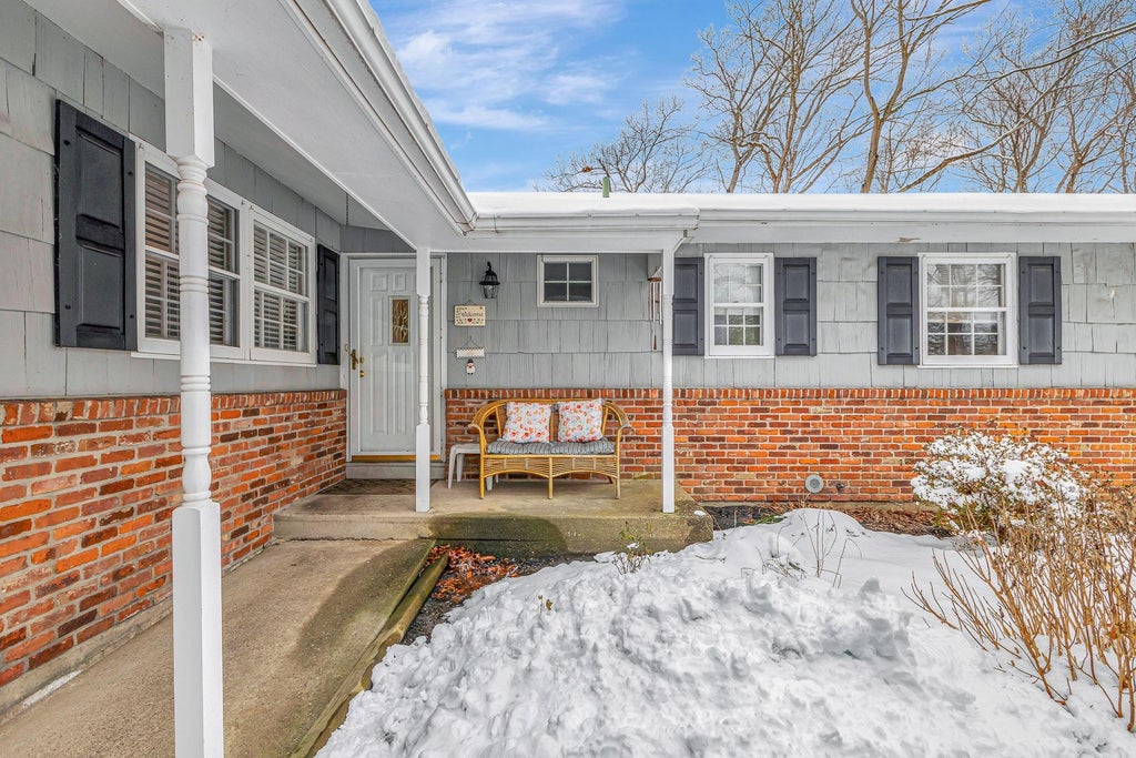 3 of 27 - 98 Hillside Avenue, Saint James, NY