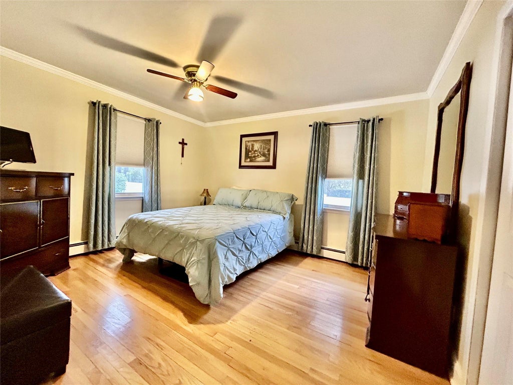 9 of 21 - 1063 Gridley St., Bay Shore, NY