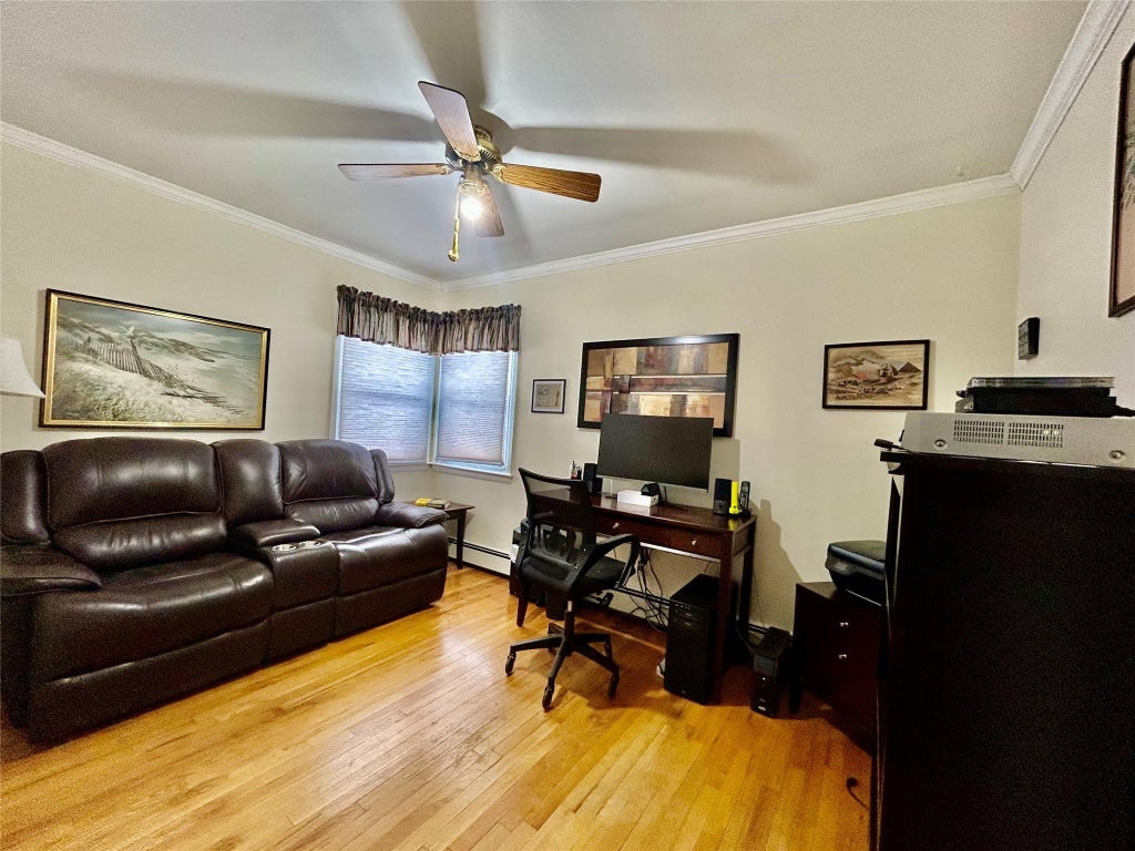 10 of 21 - 1063 Gridley St., Bay Shore, NY