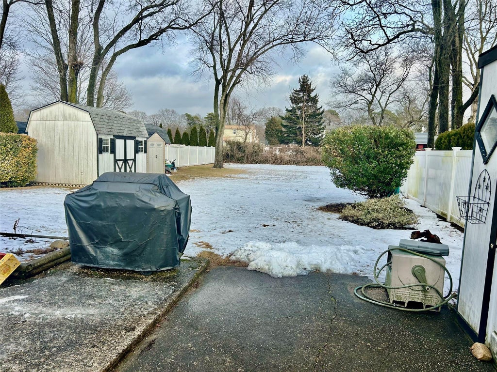 19 of 21 - 1063 Gridley St., Bay Shore, NY