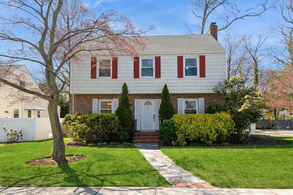1 of 43 - 379 Rolling St., Malverne, NY