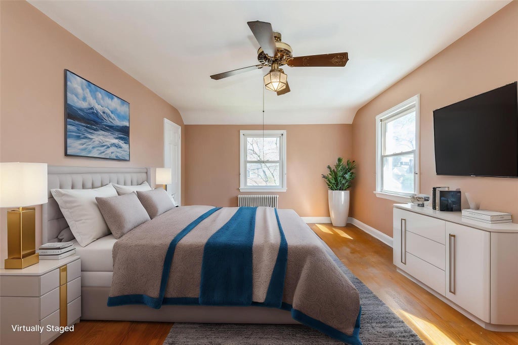 22 of 43 - 379 Rolling St., Malverne, NY