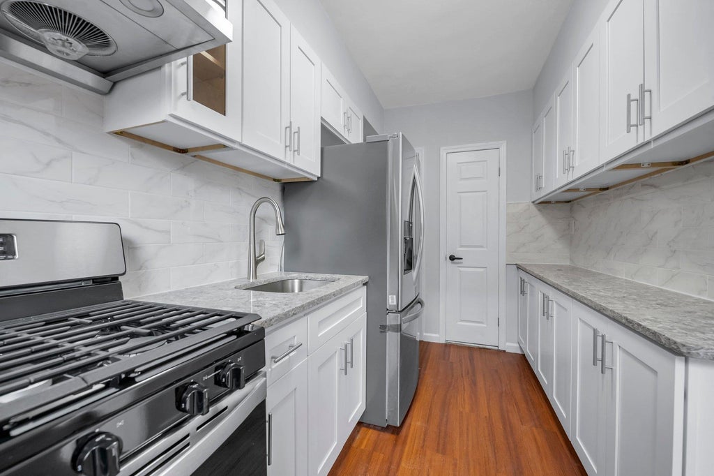 7 of 19 - 95-06 68th Avenue, Forest Hills, NY