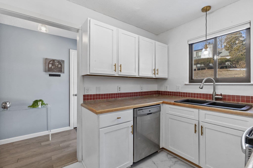 3 of 25 - 232 Heritage Hills # A, Somers, NY