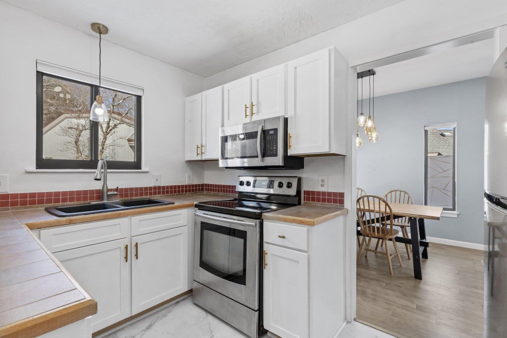 5 of 25 - 232 Heritage Hills # A, Somers, NY
