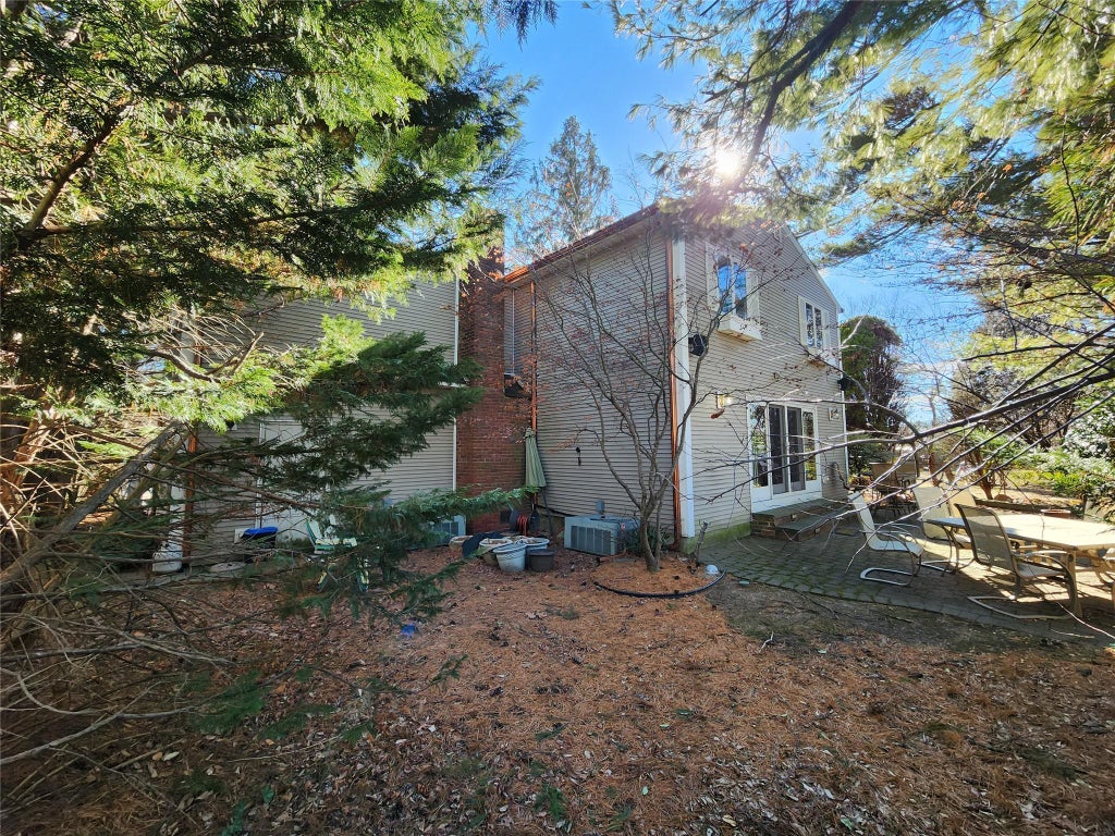 19 of 24 - 1619 Midland Drive, East Meadow, NY