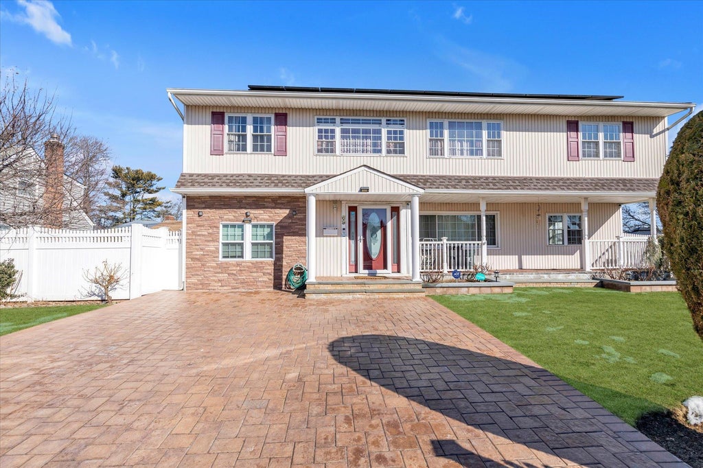 1 of 29 - 69 Lloyd Court, East Meadow, NY