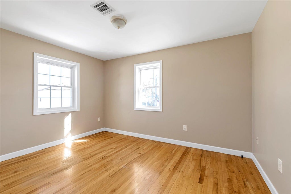 16 of 29 - 69 Lloyd Court, East Meadow, NY