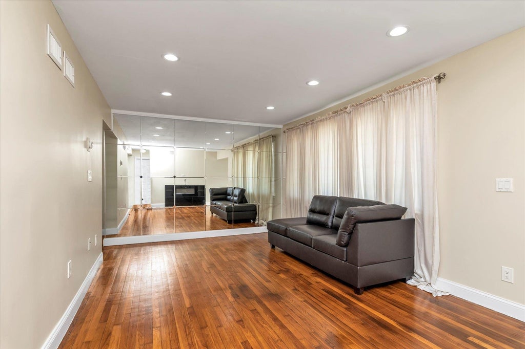 2 of 29 - 69 Lloyd Court, East Meadow, NY