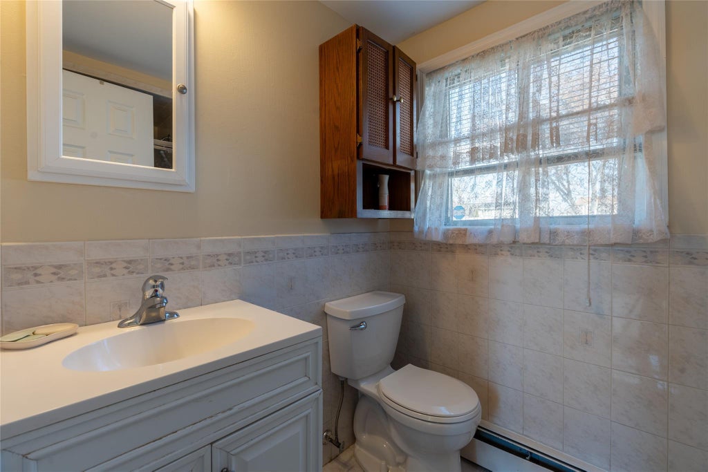 18 of 21 - Undisclosed, West Islip, NY
