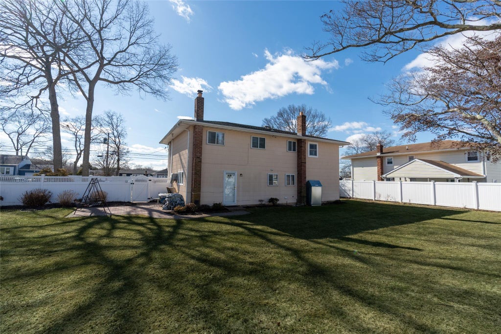20 of 21 - Undisclosed, West Islip, NY