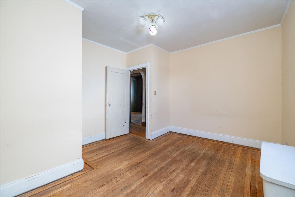 19 of 32 - Undisclosed, Lynbrook, NY