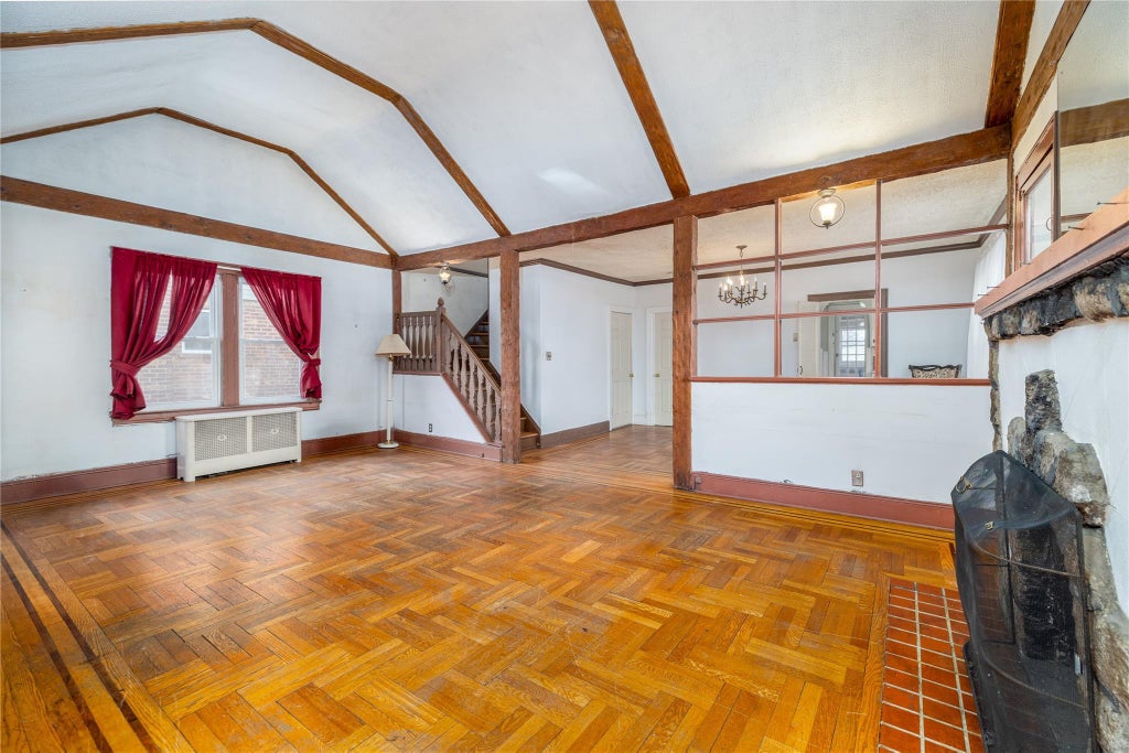 4 of 32 - Undisclosed, Lynbrook, NY