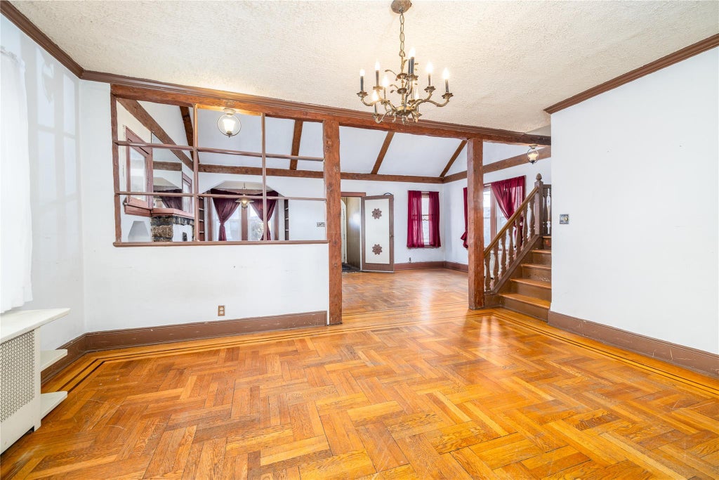 8 of 32 - Undisclosed, Lynbrook, NY