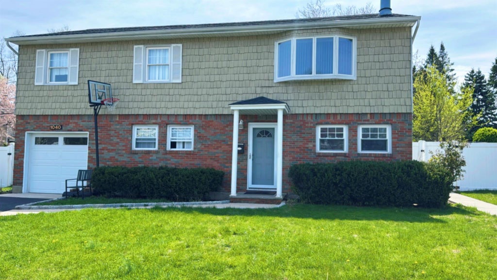 1 of 27 - 1040 Donna Court, Baldwin, NY