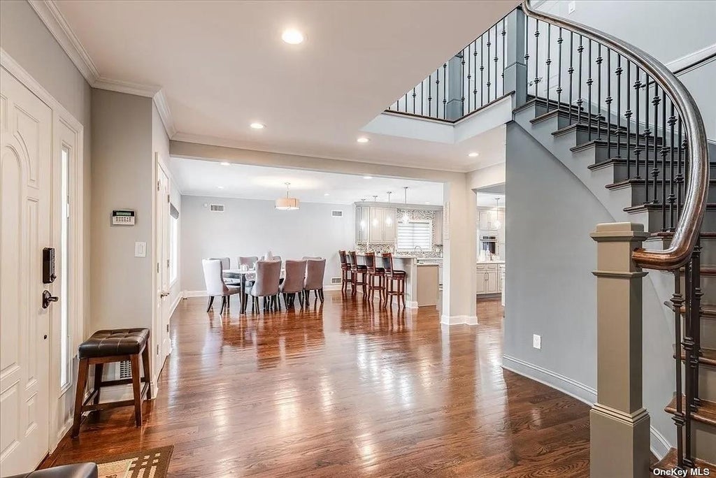 10 of 36 - 2632 Central Avenue, Baldwin, NY
