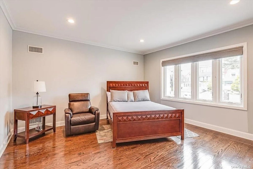 23 of 36 - 2632 Central Avenue, Baldwin, NY