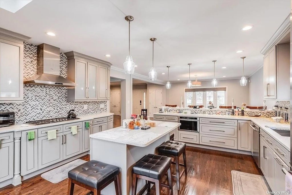 30 of 36 - 2632 Central Avenue, Baldwin, NY