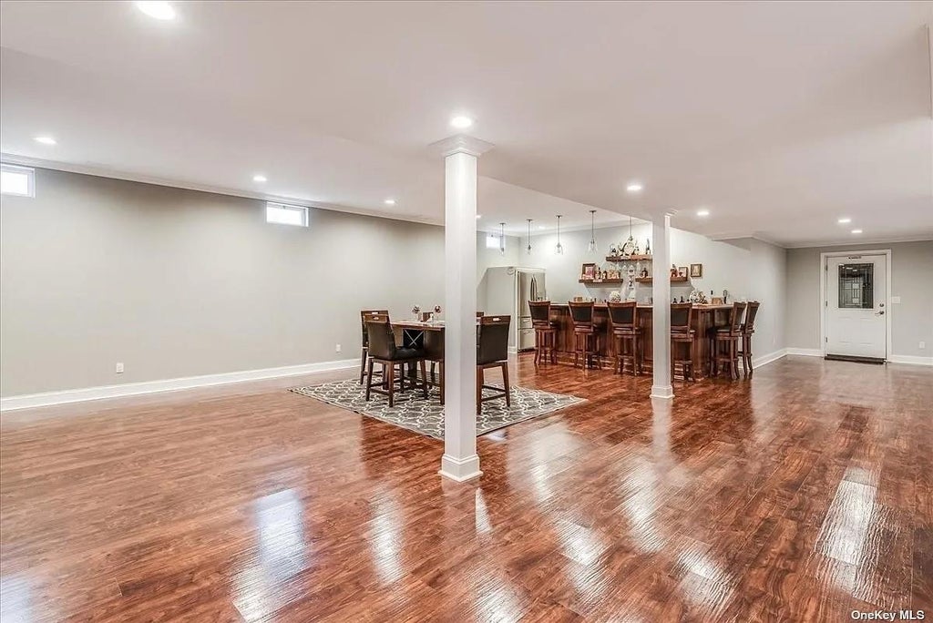 33 of 36 - 2632 Central Avenue, Baldwin, NY