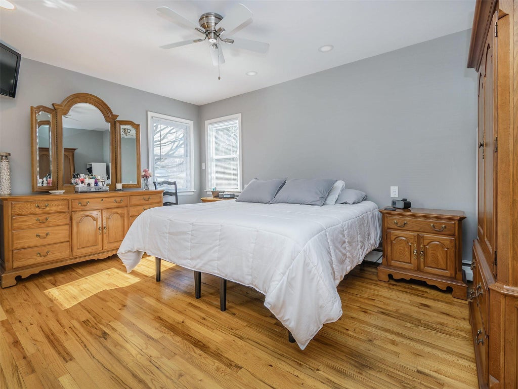 12 of 17 - 5 Sandra Court, Glen Cove, NY