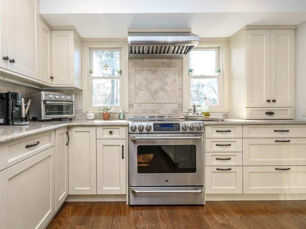 5 of 17 - 5 Sandra Court, Glen Cove, NY