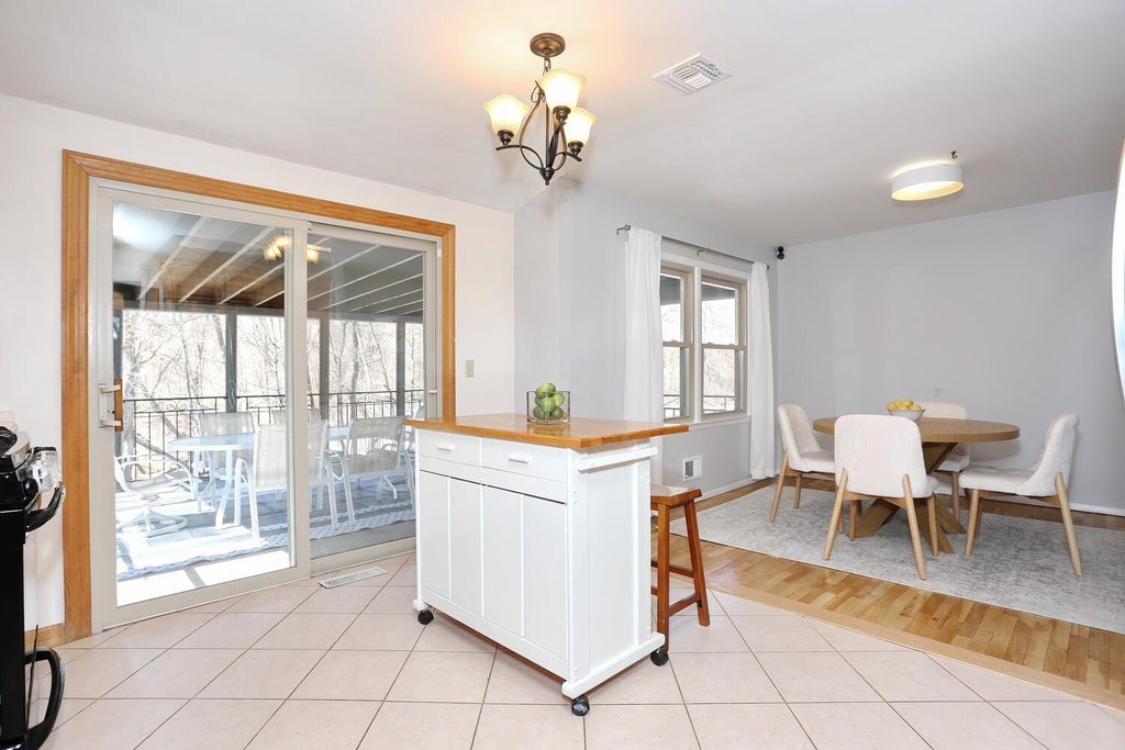 9 of 35 - 52 Argow Place, Nanuet, NY
