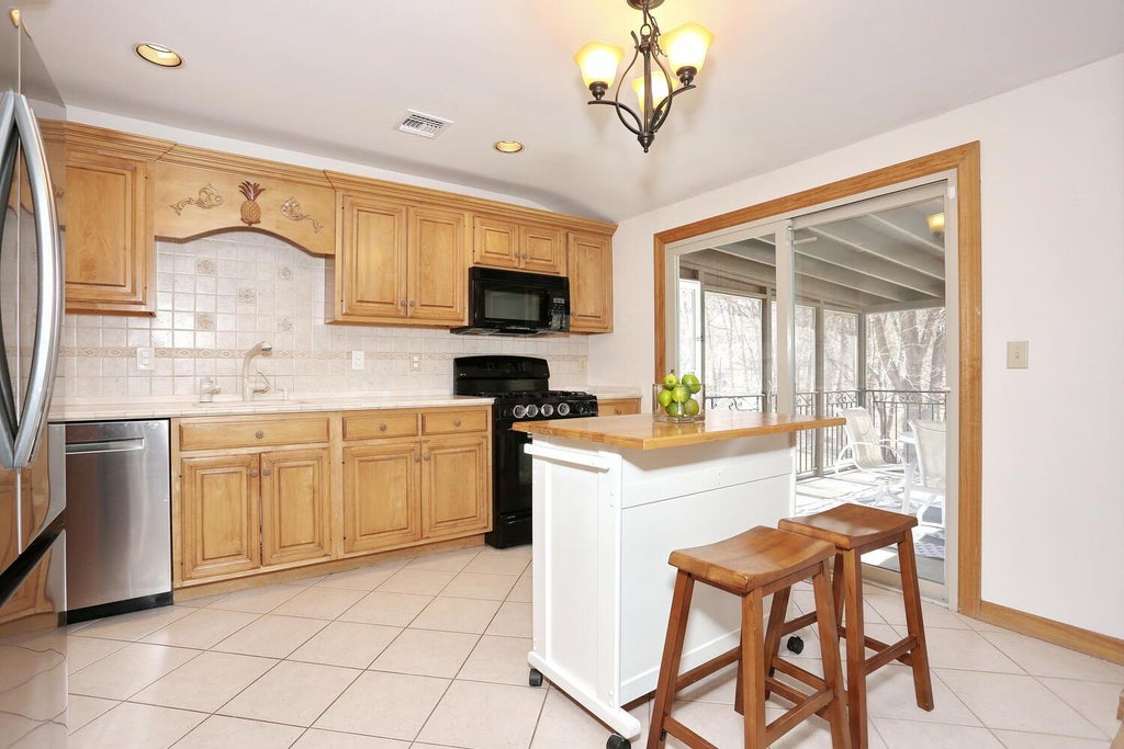 11 of 35 - 52 Argow Place, Nanuet, NY