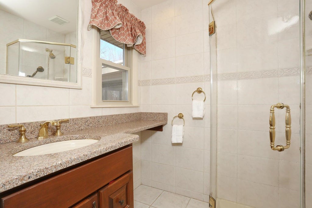 16 of 35 - 52 Argow Place, Nanuet, NY