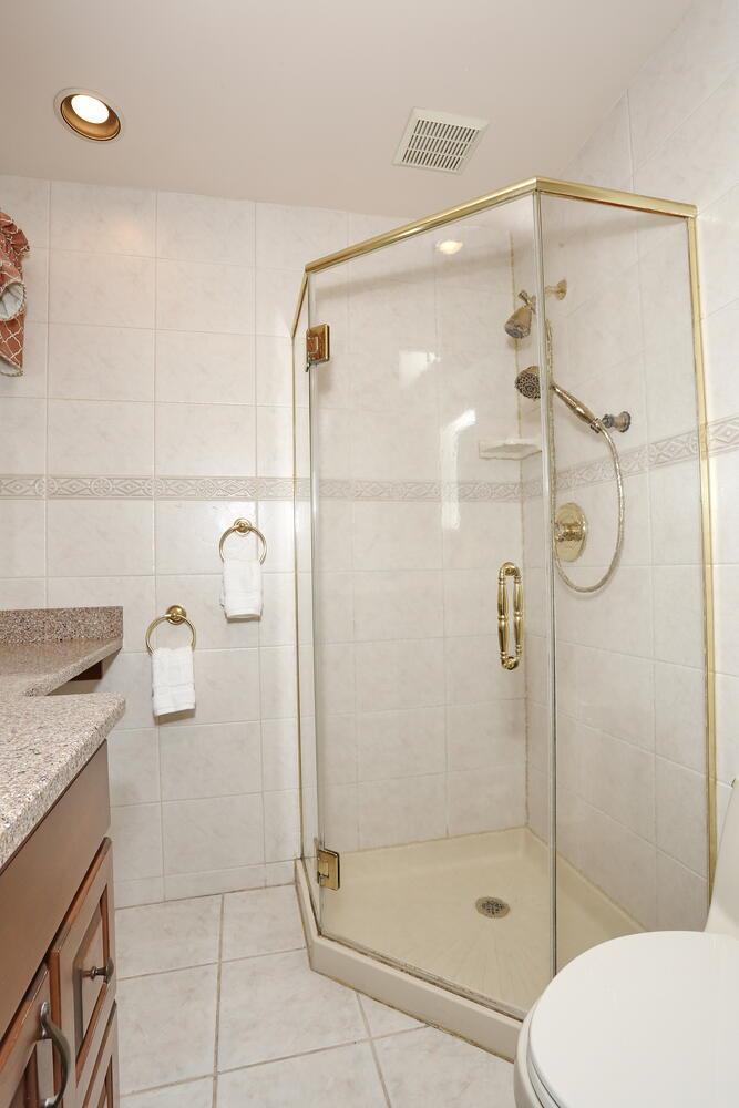 17 of 35 - 52 Argow Place, Nanuet, NY