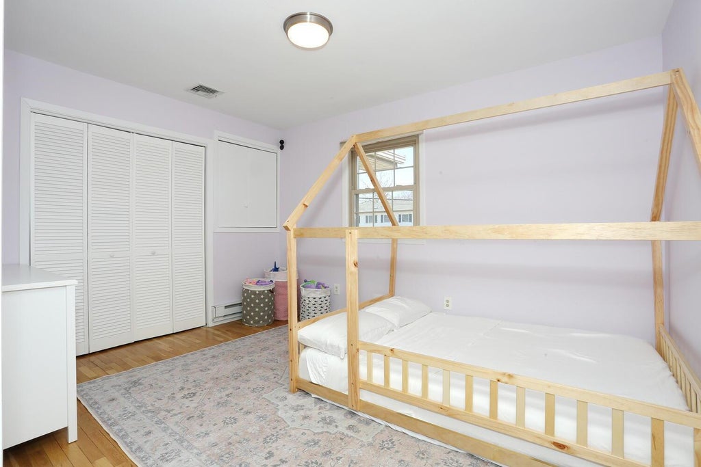 19 of 35 - 52 Argow Place, Nanuet, NY