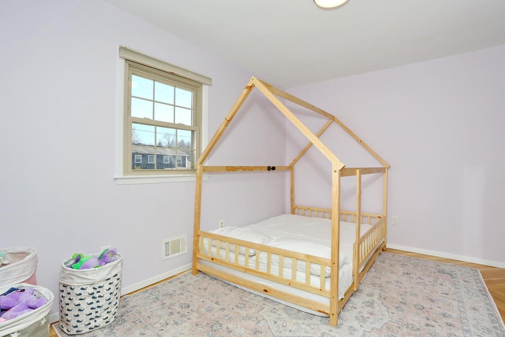 20 of 35 - 52 Argow Place, Nanuet, NY
