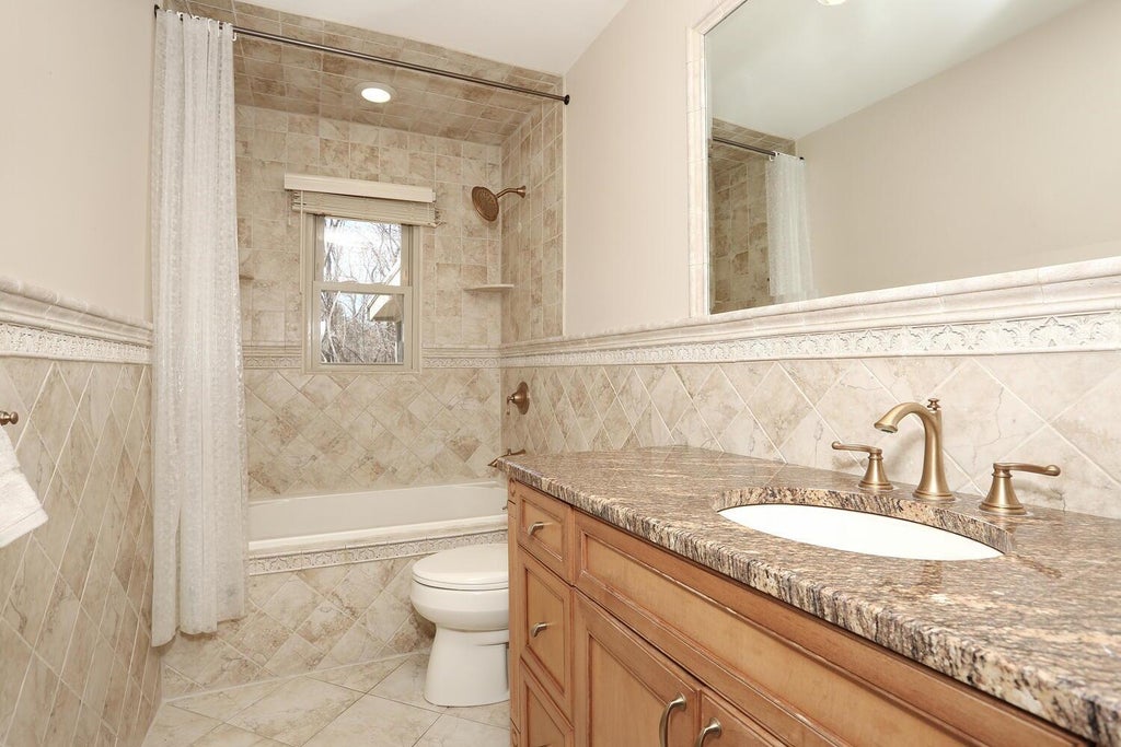 21 of 35 - 52 Argow Place, Nanuet, NY