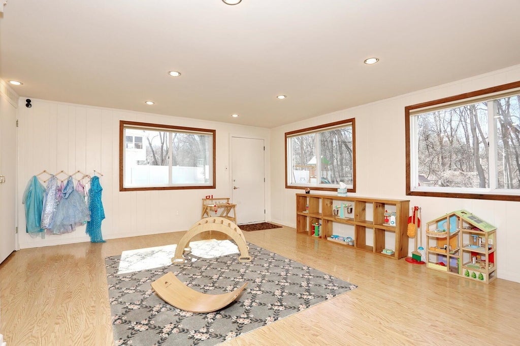 28 of 35 - 52 Argow Place, Nanuet, NY