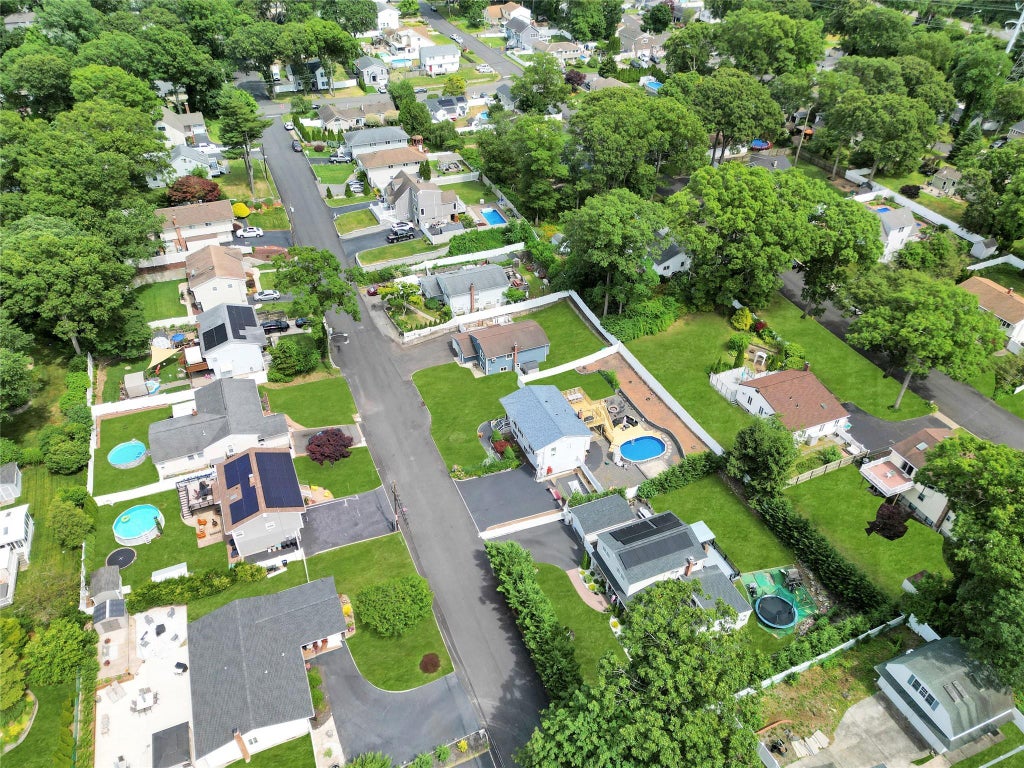4 of 33 - Undisclosed, Ronkonkoma, NY