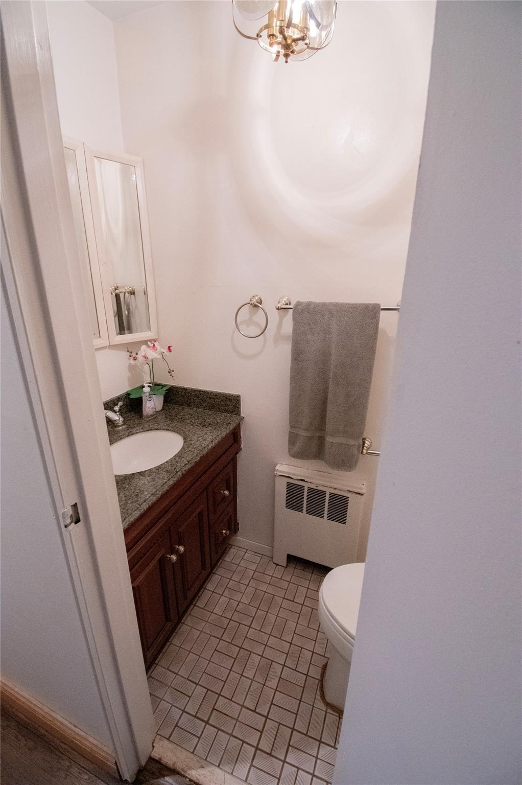 10 of 40 - 752 Bonnie Drive, Baldwin, NY