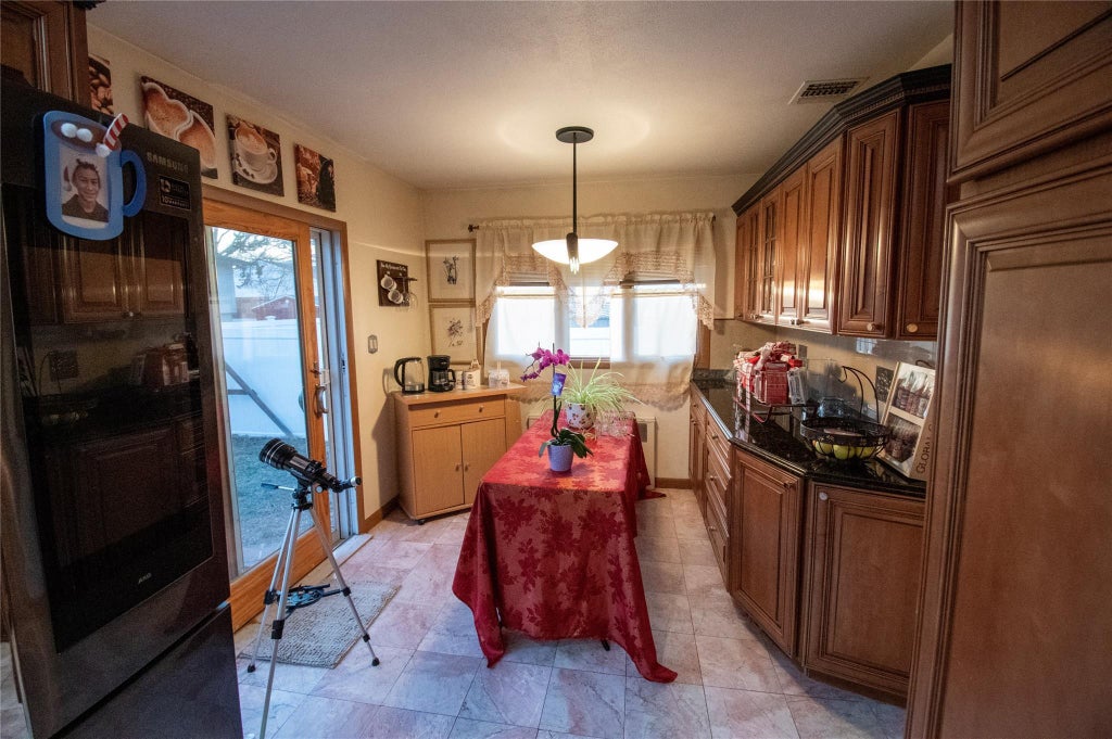 14 of 40 - 752 Bonnie Drive, Baldwin, NY