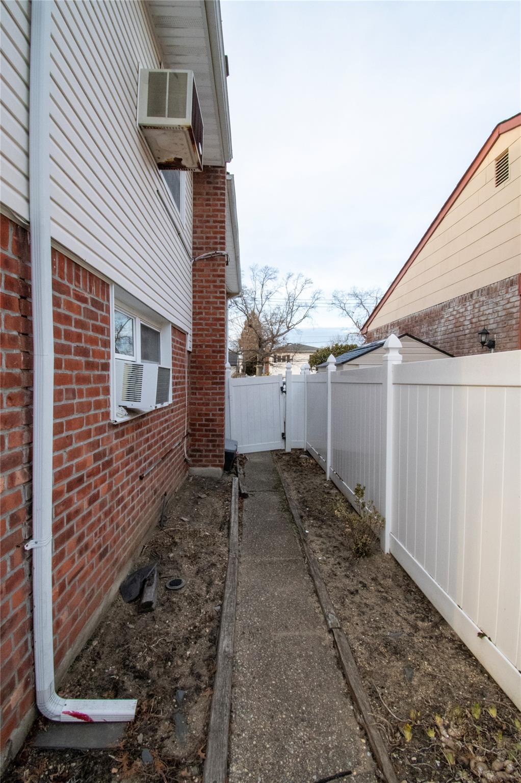 38 of 40 - 752 Bonnie Drive, Baldwin, NY