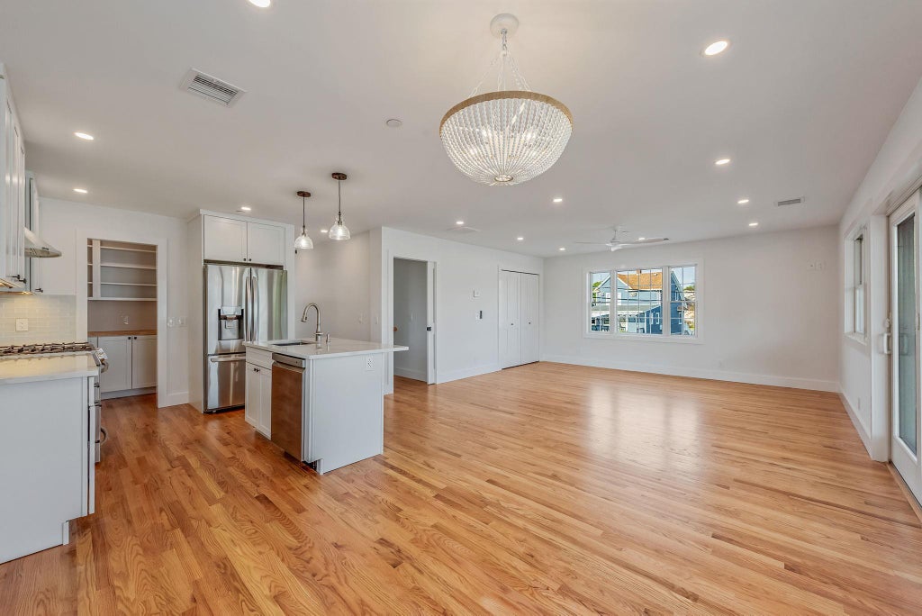 10 of 49 - 674 Parsonage Place, Baldwin, NY