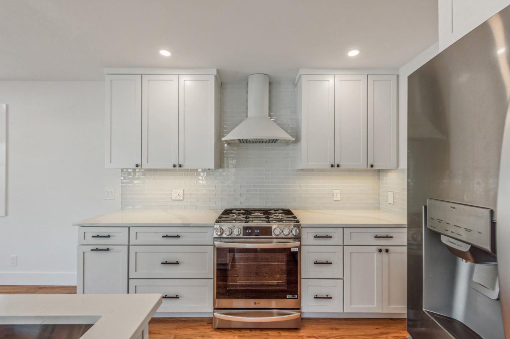 12 of 49 - 674 Parsonage Place, Baldwin, NY