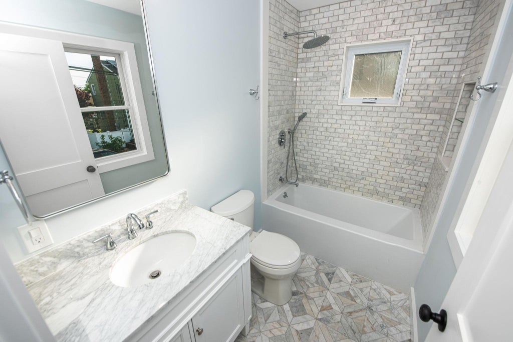 16 of 49 - 674 Parsonage Place, Baldwin, NY