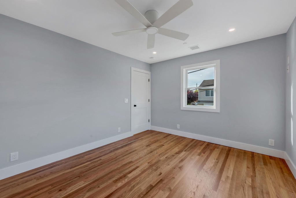 20 of 49 - 674 Parsonage Place, Baldwin, NY