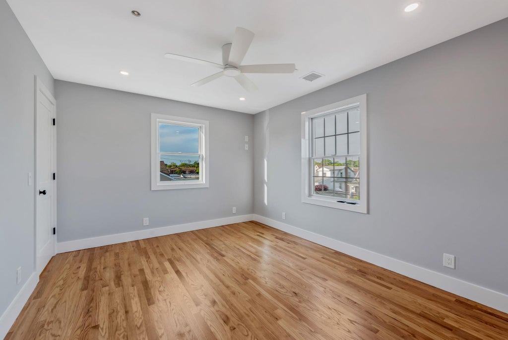 21 of 49 - 674 Parsonage Place, Baldwin, NY