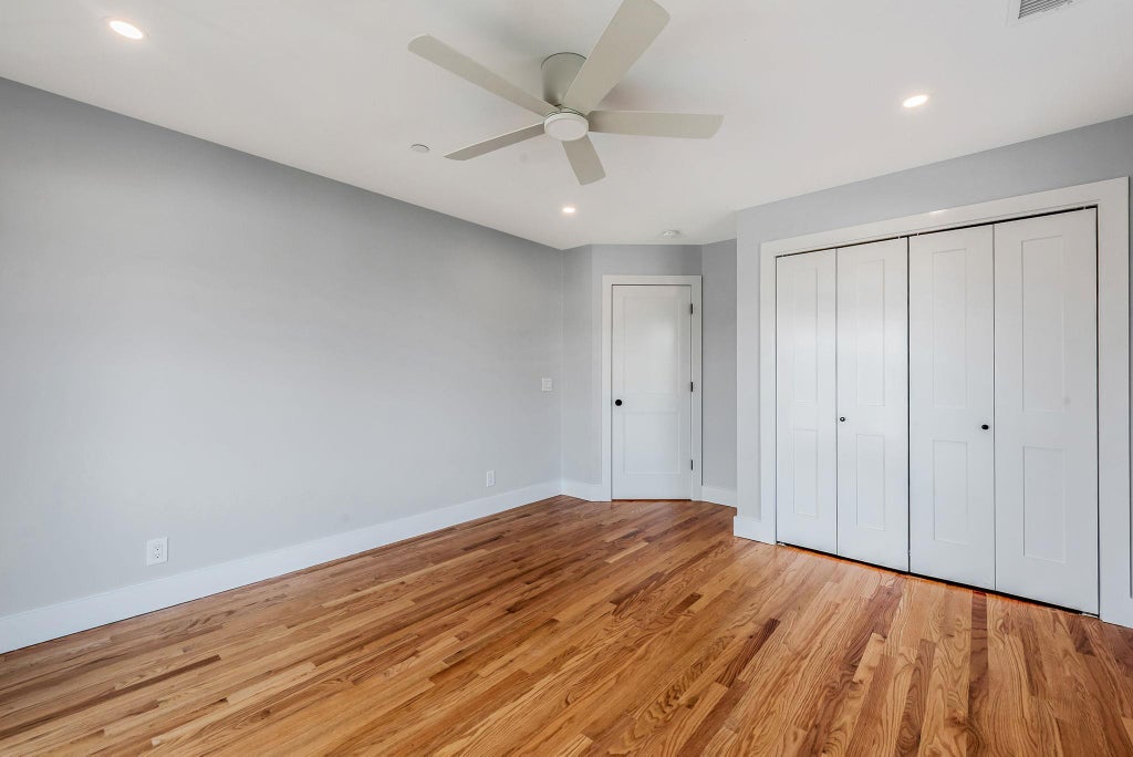 24 of 49 - 674 Parsonage Place, Baldwin, NY